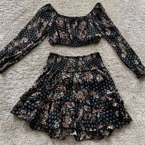 L floral paisley black set. crop top and skirt